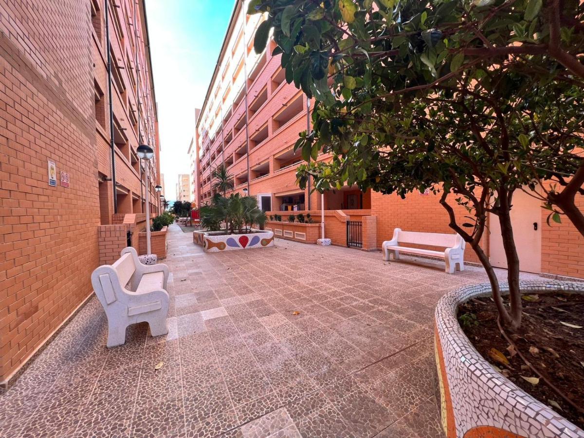 カバネスExcelente Apto. En Marina D'Or-Torre La Salアパートメント エクステリア 写真